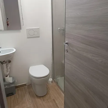 Belvedere Affitta Con Bagno Privato Verona